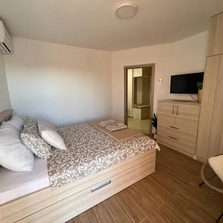 Apartman Pernjak Mandre